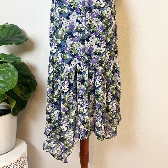•ASTR• Floral Short Sleeve Asymmetrical Hem Midi Dress - Picture 9 of 13